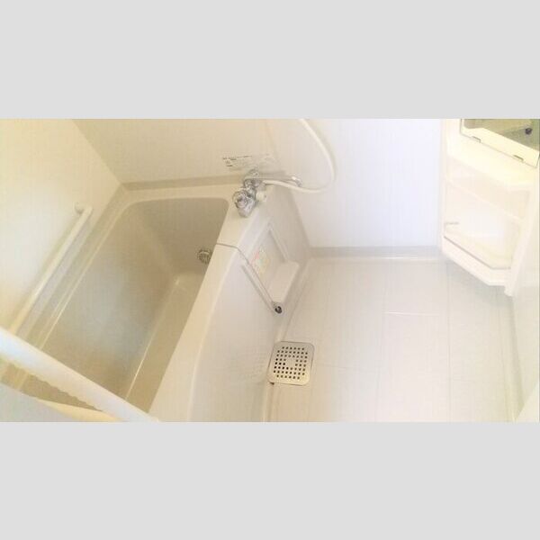 オークヒル203号室 バス