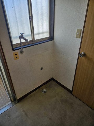 船橋市坪井西１丁目 （船橋日大前駅 ）４ＬＤＫ 洗濯機置き場完備しています。