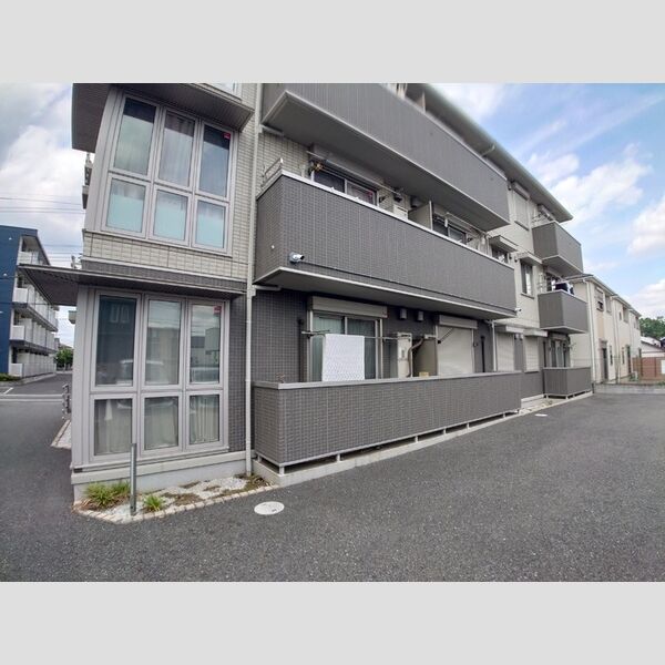 クレセント新町 駐車場防犯カメラ