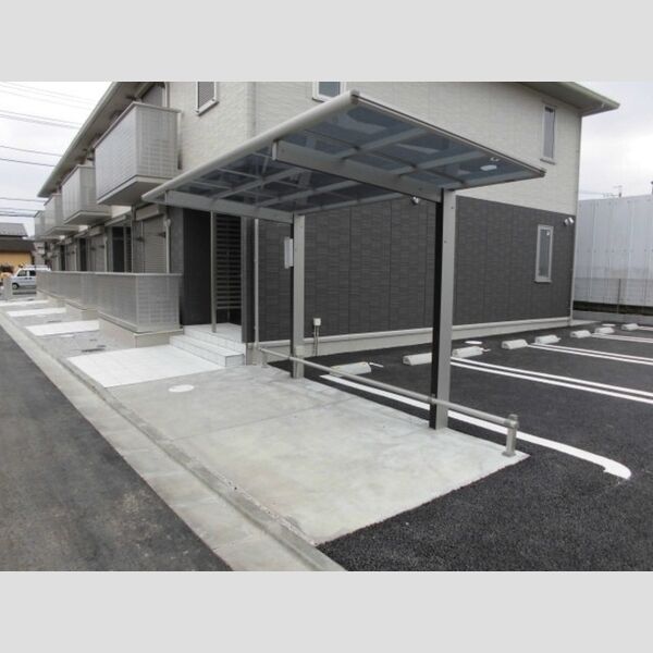 ラフィネ 駐輪場