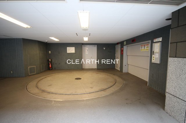 ファミール東京グランリッツ 駐車場