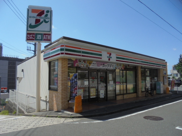 ａｒｖ上大岡0110号室 【コンビニエンスストア】セブンイレブン横浜上大岡東1丁目店まで458ｍ
