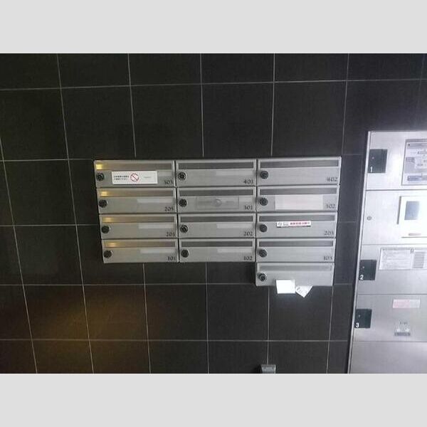 ガーデンハウス301号室 ポスト