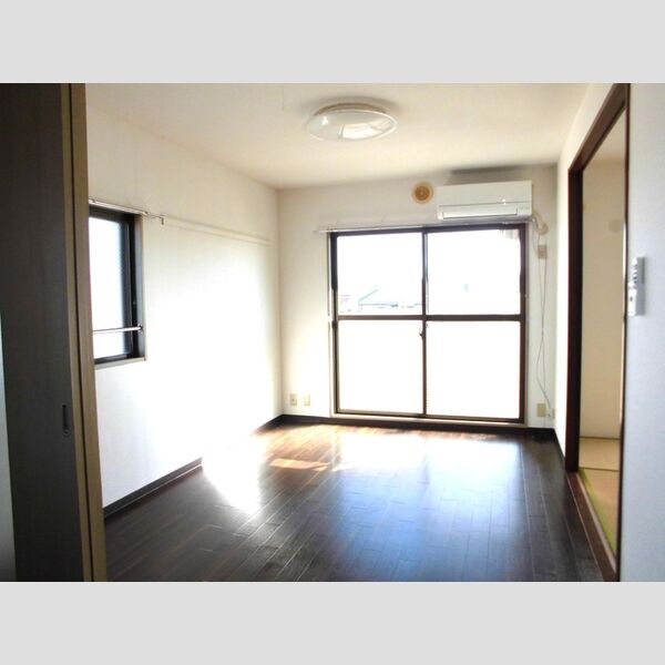 リブラ川崎 洋室