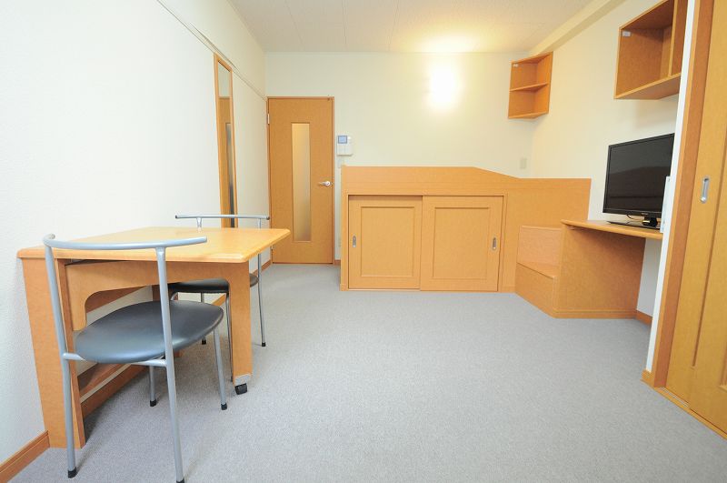 レオパレス銚子206号室 玄関