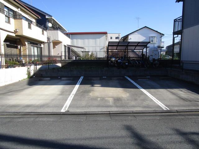 ベルク関 駐車場