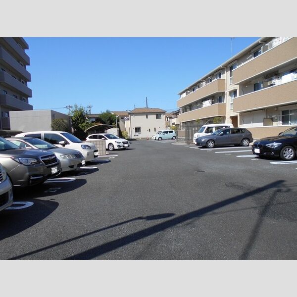 パーチェ302号室 駐車場