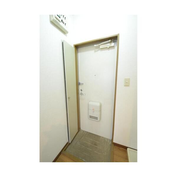 シティピア202号室 玄関