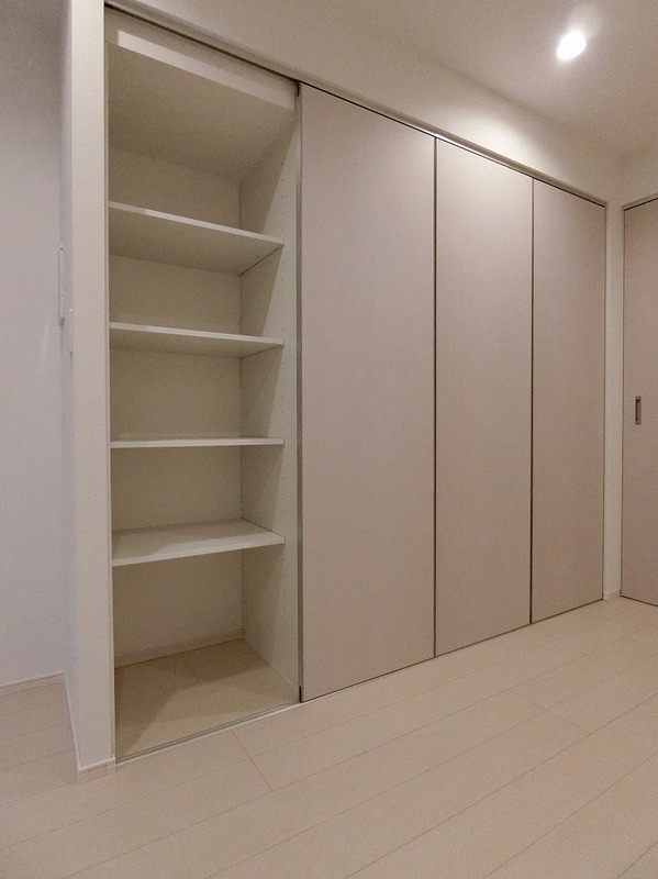 リブリ・平塚代官町 収納