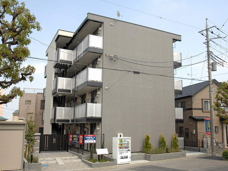 レオパレスアプロスの外観画像