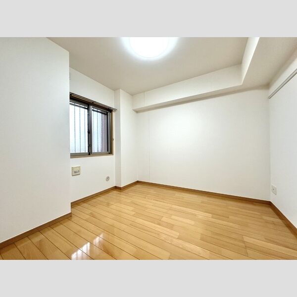 ベルファミーユ高根台Ⅱ402号室 洋室