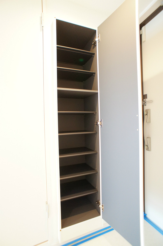 リブリ・シャトー・デ・ザール Ⅶ1階 収納