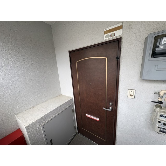 リュミエ本厚木305号室 玄関