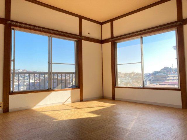 アルファ横浜 2階寝室の眺望が最高??ぜひ一度，見にきていただきたいです♪