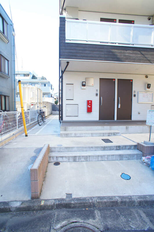 リブリ・六番館 エントランス