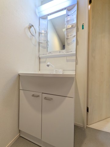 ニコ春日町0101号室 洗面