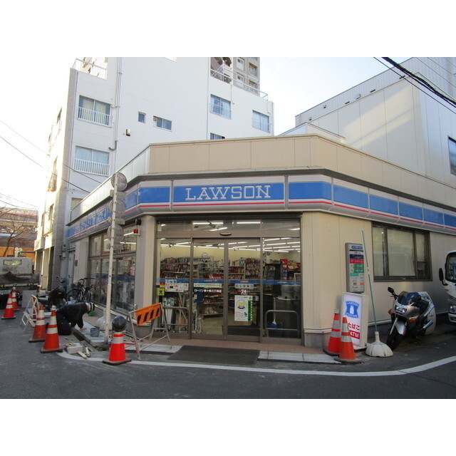 イーハトーヴ・ムトー302号室 コンビニ「ローソン東十条3丁目店まで20m」ローソン東十条3丁目店