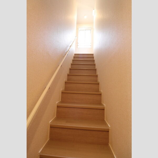 エルデガーデン　Ⅰ号館101号室 階段