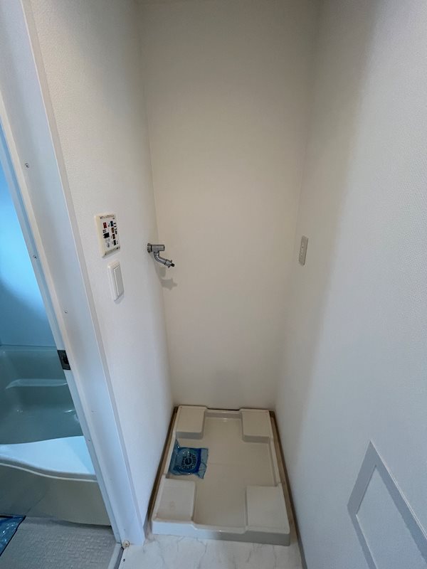 レジディア中落合A棟7階 洗濯機置き場