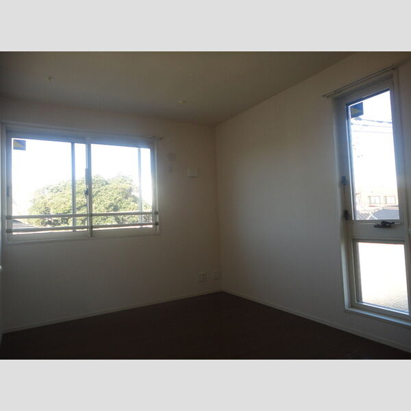 メゾンドール305号室 北側洋室