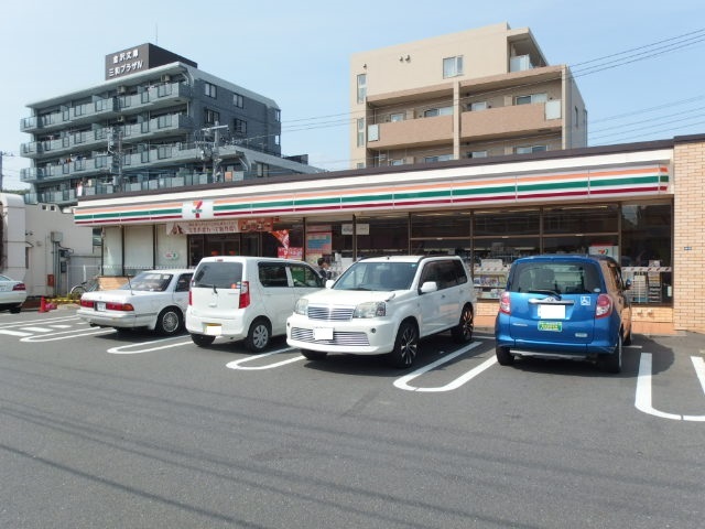 グリーンウッド金沢文庫0305号室 【コンビニエンスストア】セブンイレブン横浜釜利谷店まで164ｍ