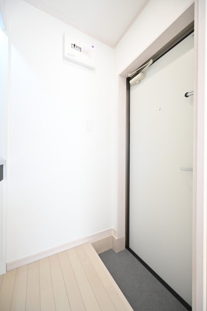 ＡＰＴ西新井3階 玄関