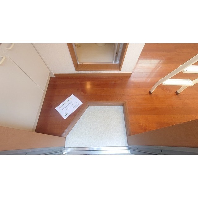 ライフピア松ノ木Ａ棟0204号室 玄関