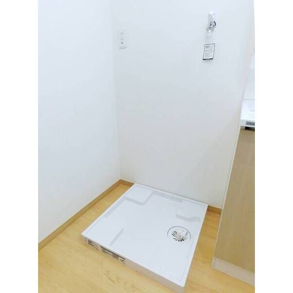 ココベル三軒茶屋0101号室 洗濯機置場