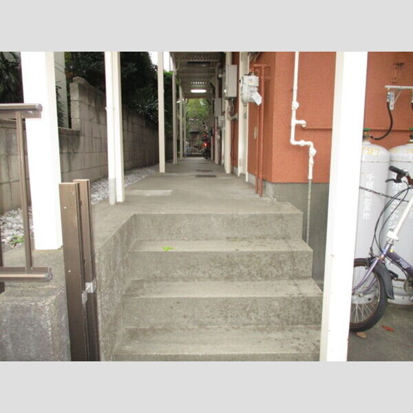 メゾンエクシード 物件入り口