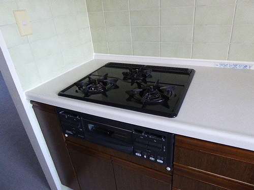 ライオンズプラザ大宮3階 ３口ガスコンロ　※2021年7月撮影の写真