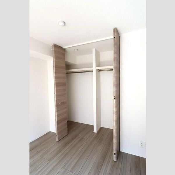 サクラガーデン西葛西 クローゼット(洋6、1)