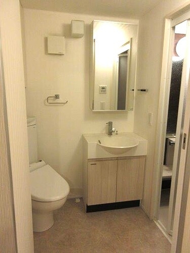 ＡＲＴＥＭＩＳ　ＭＩＮＡＭＩ　ＡＺＡＢＵ7階 洗面所　※2024年11月撮影