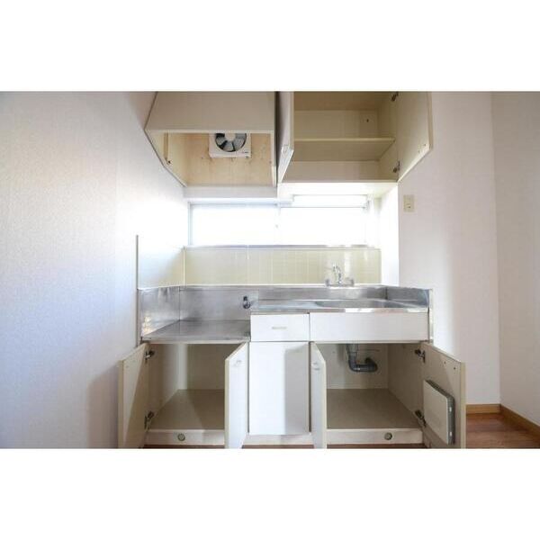 ピースフルイースト103号室 キッチン