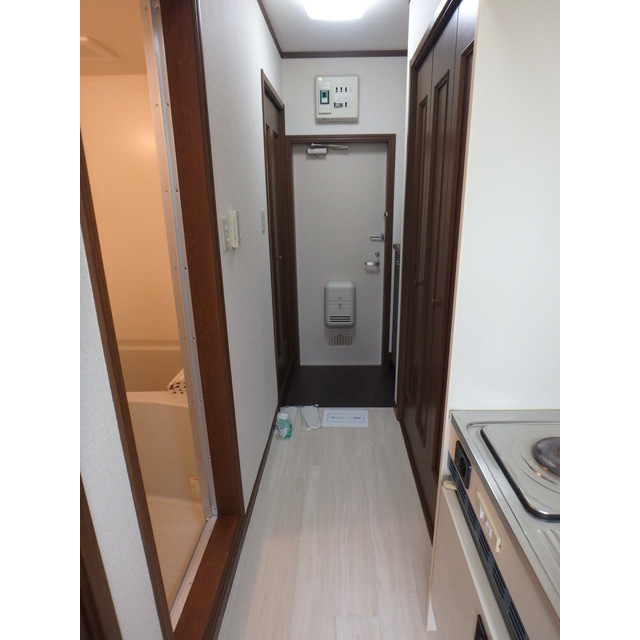 フロンティアⅢ　E棟 玄関