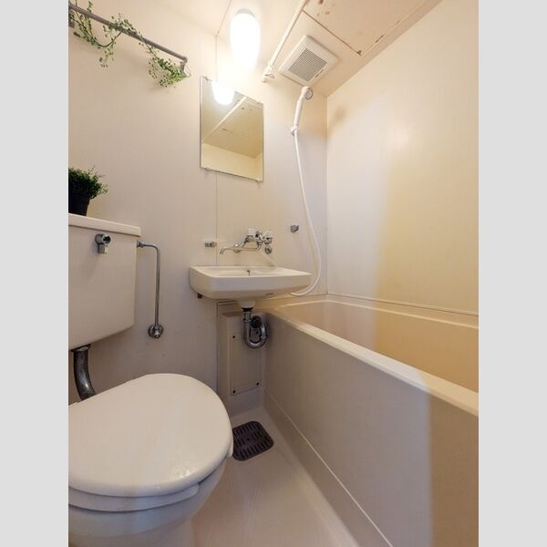 カピースハイツA棟 浴室(家具・家電・備品等は設置されておりません。)