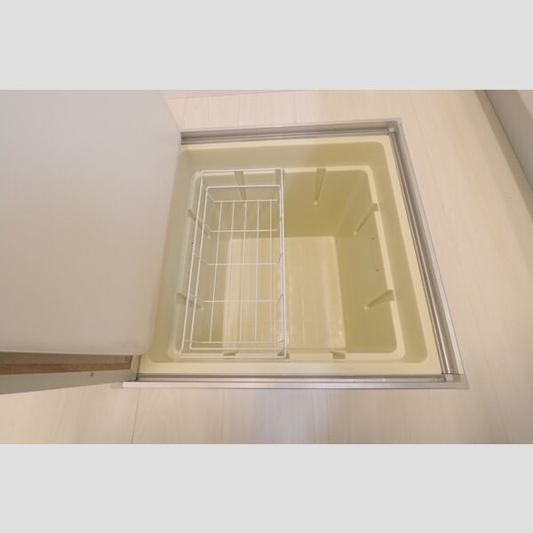 Apollo キッチン床下収納