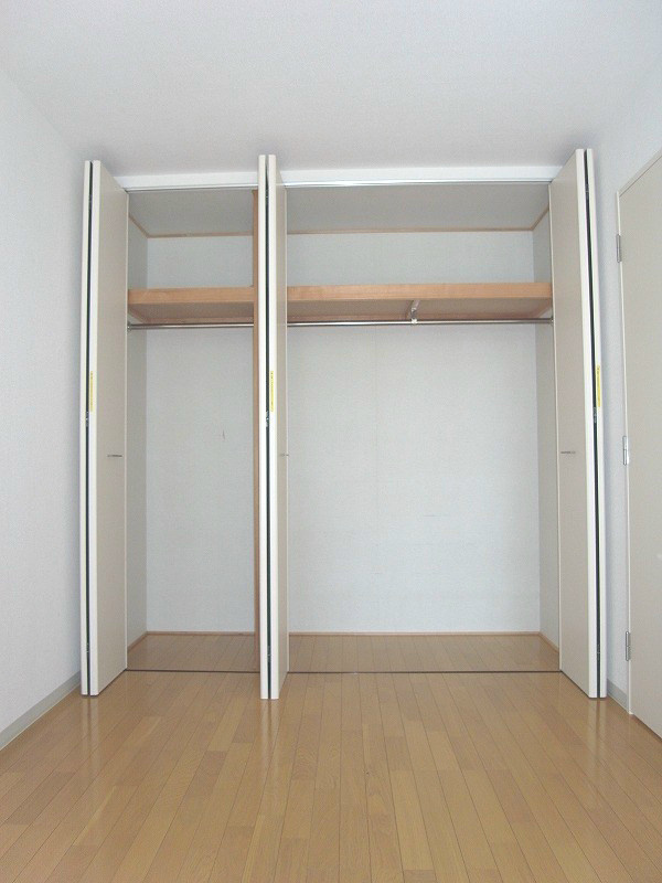 ラフィネＳ国分寺2階 収納