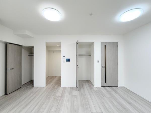 エレミ本蓮沼3階 リビング