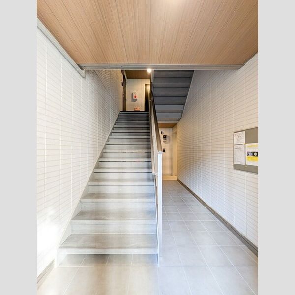 セレスティア東向島 エントランス内