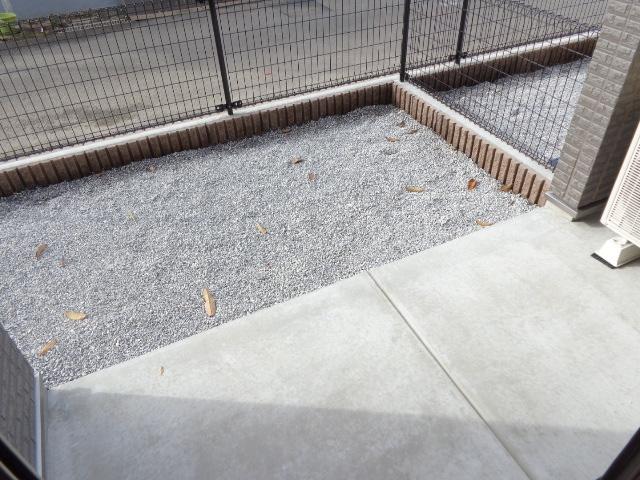 ルミウス103号室 専用庭