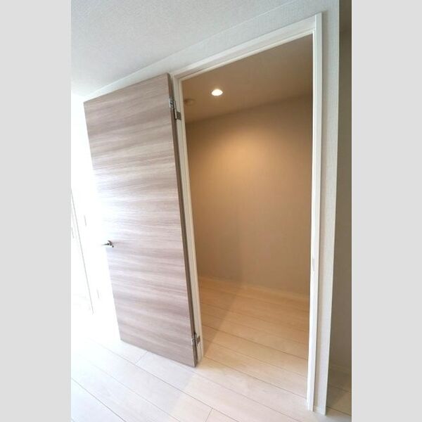 ウェスタ305号室 テレワークスペース