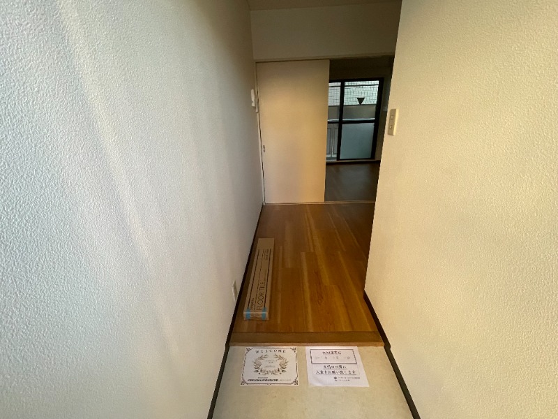 ヒルズコート中丸 玄関