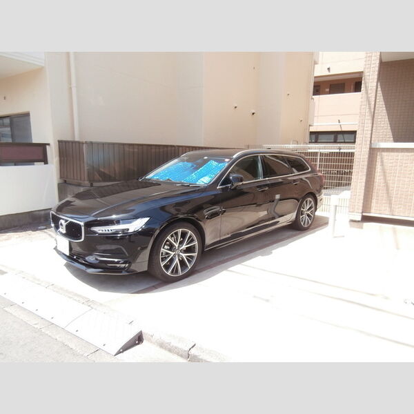 ロイヤルアーク207号室 駐車場