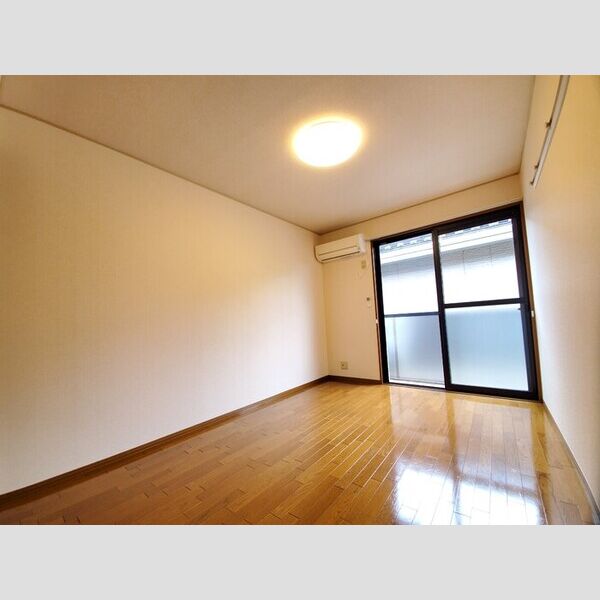 Tサクセッソ203号室 各洋室にエアコン有り♪