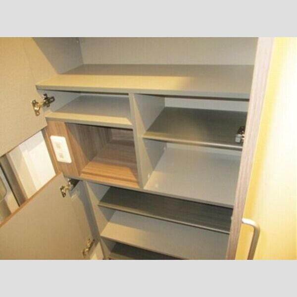 フォレストウッド　A棟205号室 シューズボックス