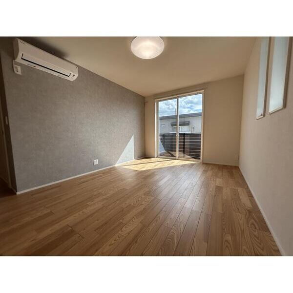 小金井市東町3丁目戸建A号室 リビング