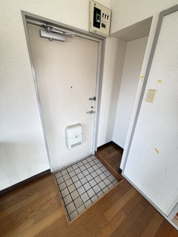 ゾンネハイツ0303号室 玄関