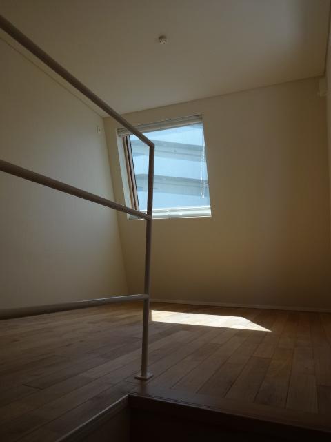 グランエッグス中野方南町 玄関