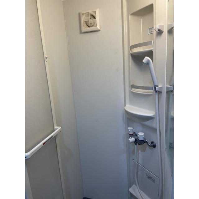 フェリスウィンディ1階 シャワールーム