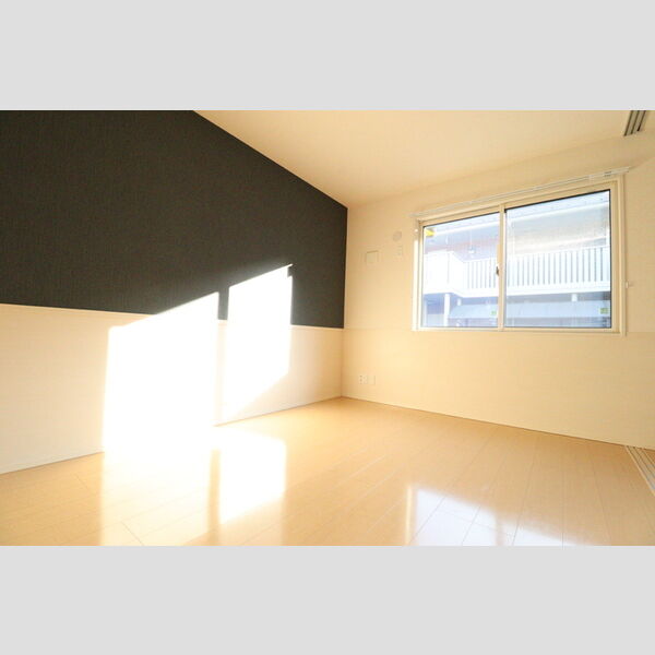 クオリタ・ルル105号室 洋室